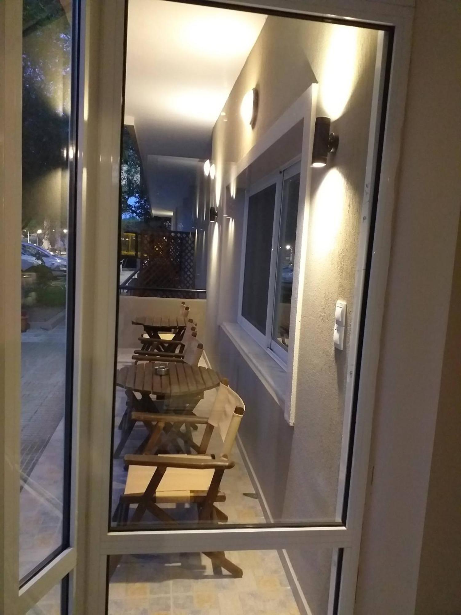 伊西多拉酒店 Loutros 外观 照片