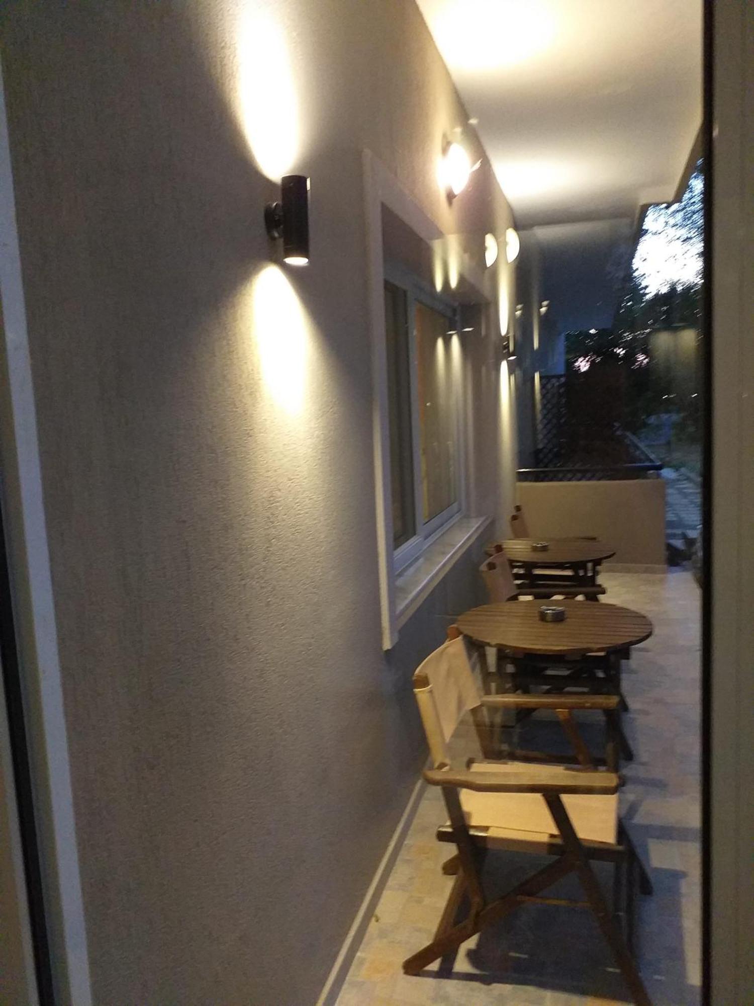 伊西多拉酒店 Loutros 外观 照片